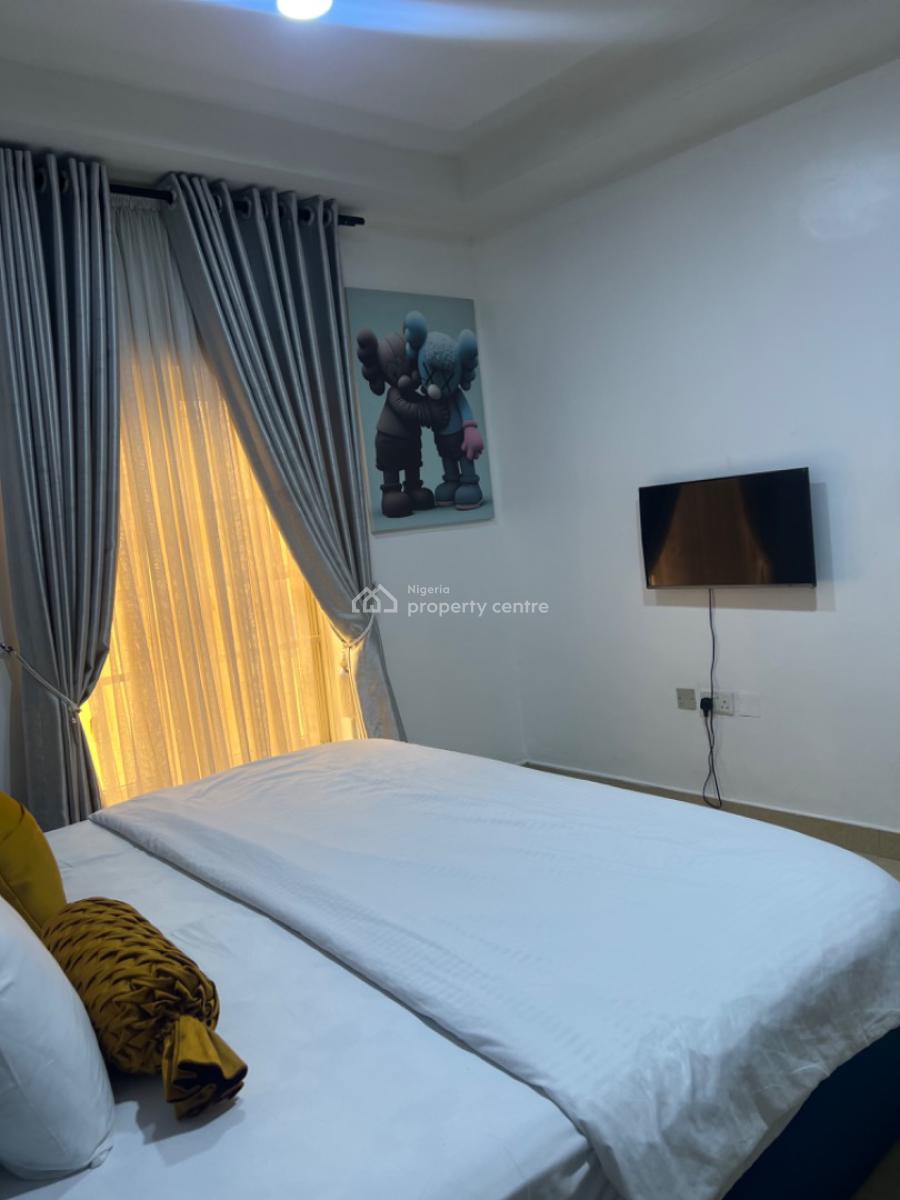 Spacious 2 Bedroom Penthouse, Tom Ogboi Way, Lekki Phase 1, Lekki, Lagos, Flat / Apartment Short Let