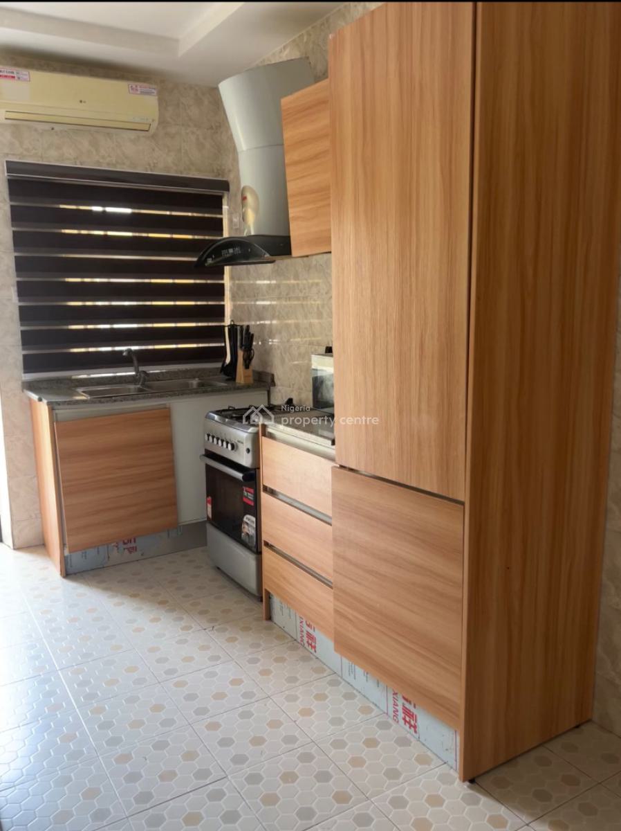 Spacious 2 Bedroom Penthouse, Tom Ogboi Way, Lekki Phase 1, Lekki, Lagos, Flat / Apartment Short Let