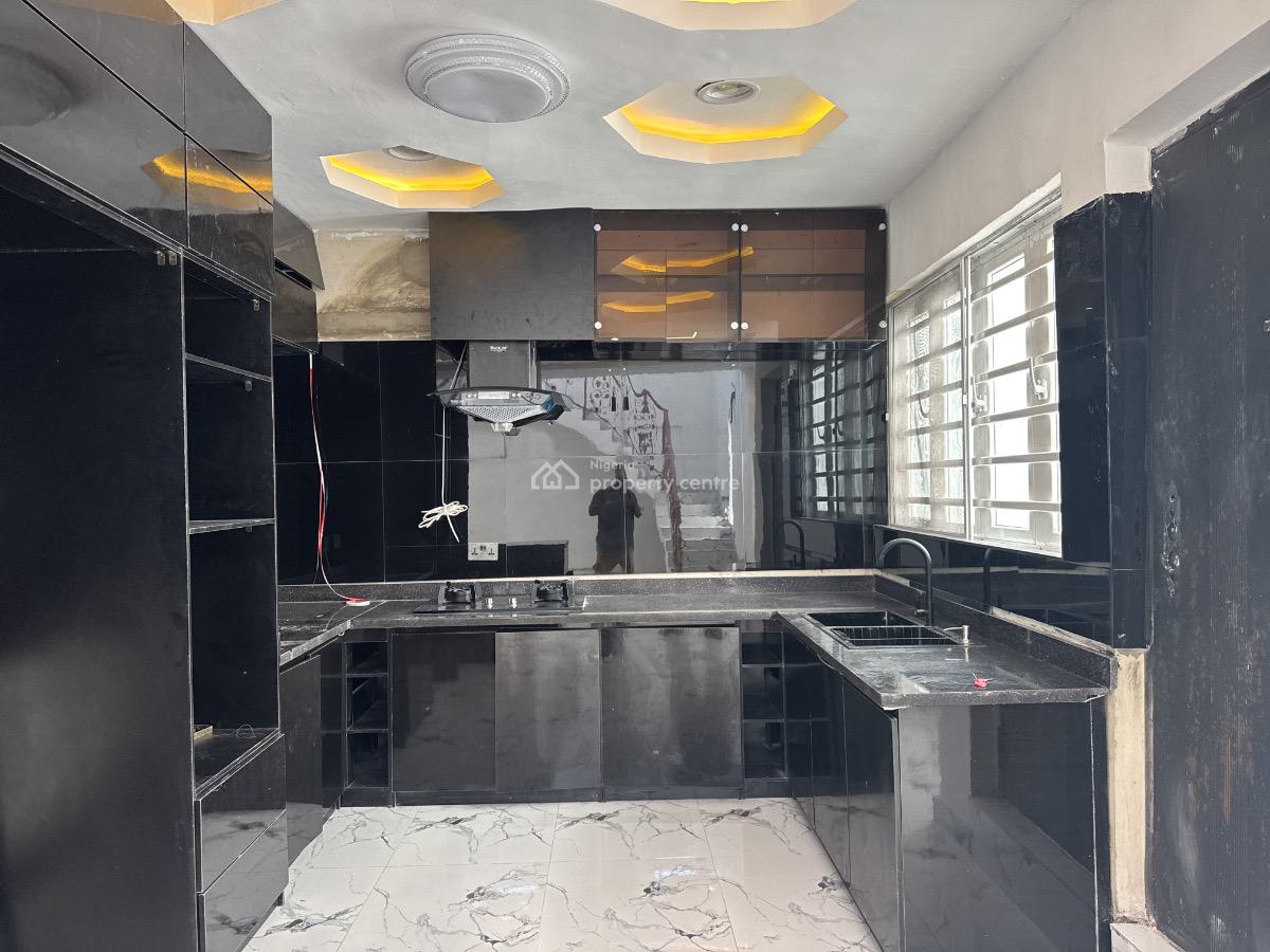 3 Bedroom Terrace in a Serene Estate, Sangotedo, Ajah, Lagos, Terraced Duplex for Sale