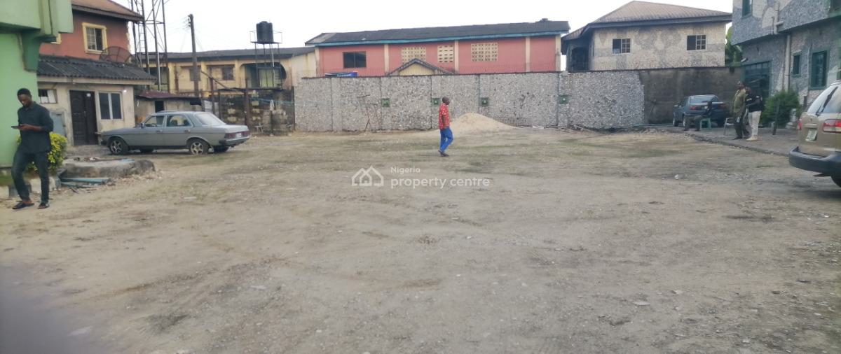 25 Rooms Hotel, Merogun Off Mcdermott Road, Warri, Delta, Hotel / Guest House for Sale