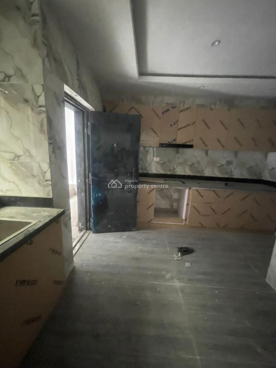 Nice 3 Bedroom  Spacious Apartment  with a Bq, Ogba Ikeja Lagos, Ikeja, Lagos, Flat / Apartment for Sale