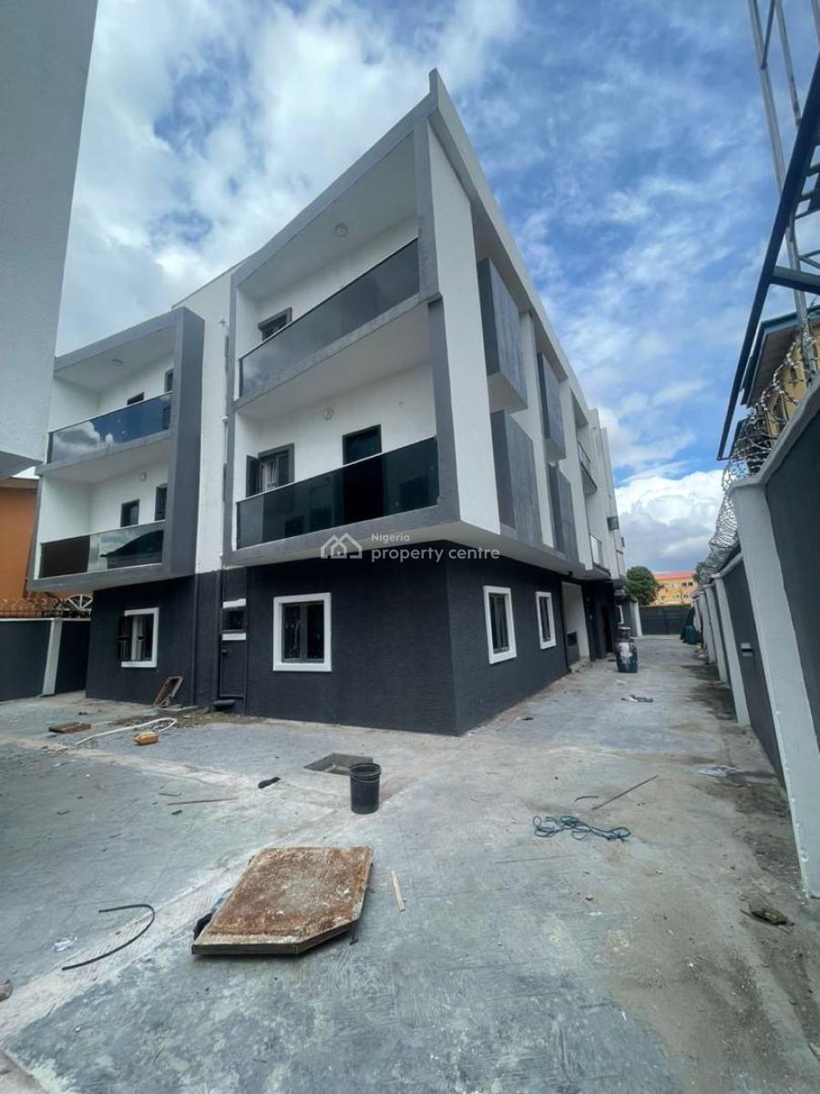 Nice 3 Bedroom  Spacious Apartment  with a Bq, Ogba Ikeja Lagos, Ikeja, Lagos, Flat / Apartment for Sale