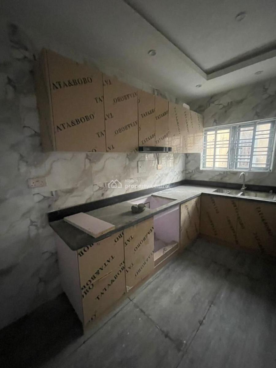 Nice 3 Bedroom  Spacious Apartment  with a Bq, Ogba Ikeja Lagos, Ikeja, Lagos, Flat / Apartment for Sale