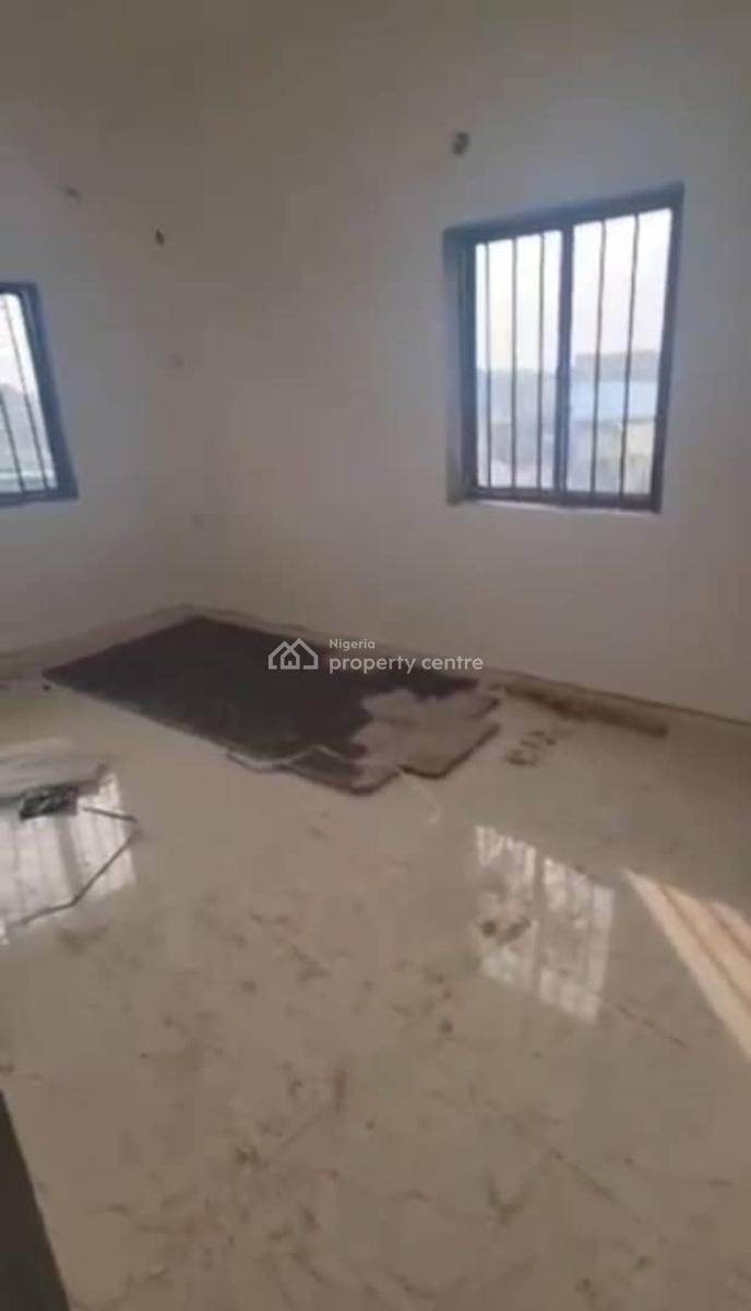 Lovely 2 Bedroom Flat, Off Pedro, Shomolu, Lagos, Flat / Apartment for Rent