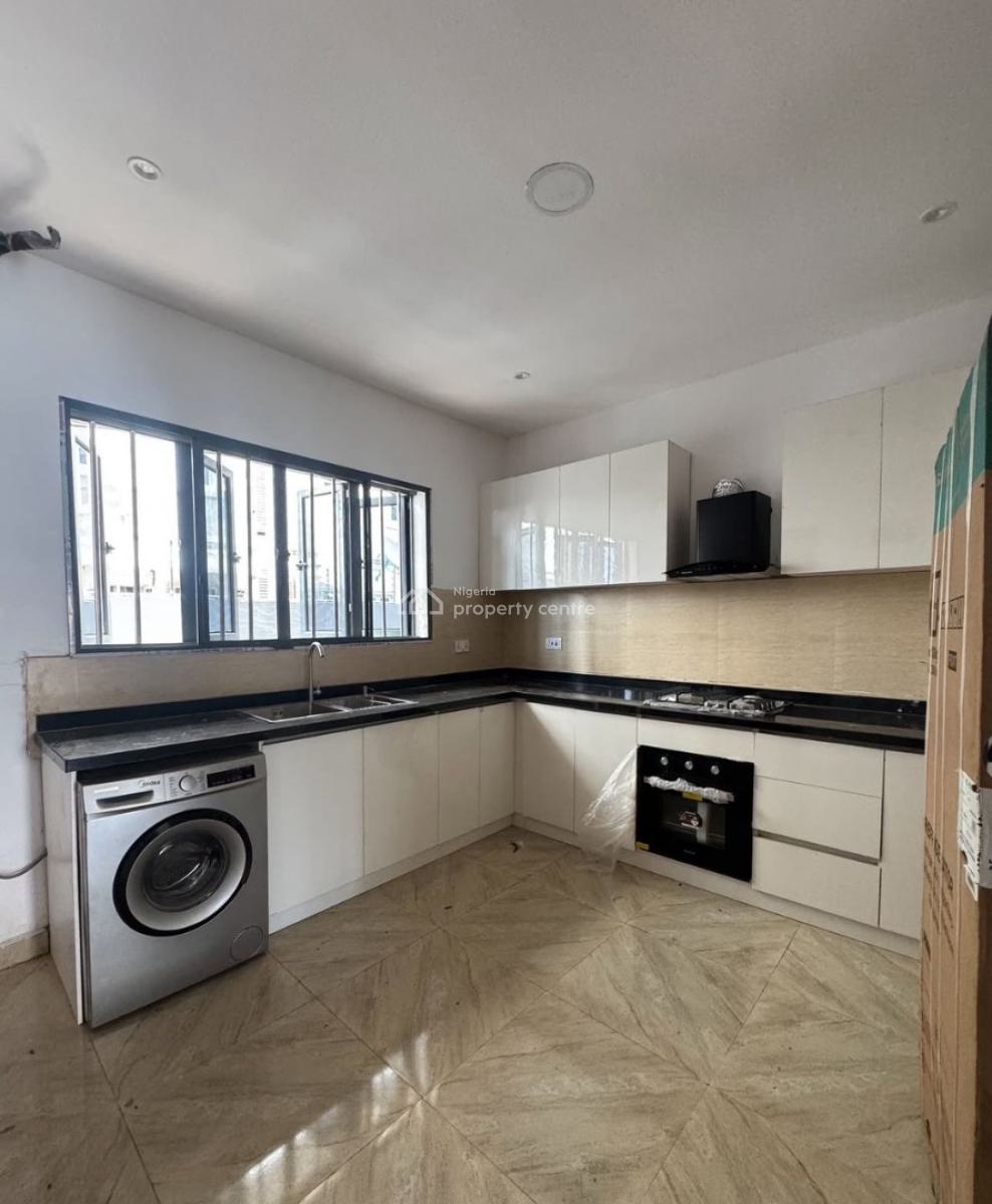 4-bedroom Terrace Apartment with Bq, Lekki Phase 1, Lekki, Lagos, Flat / Apartment for Rent