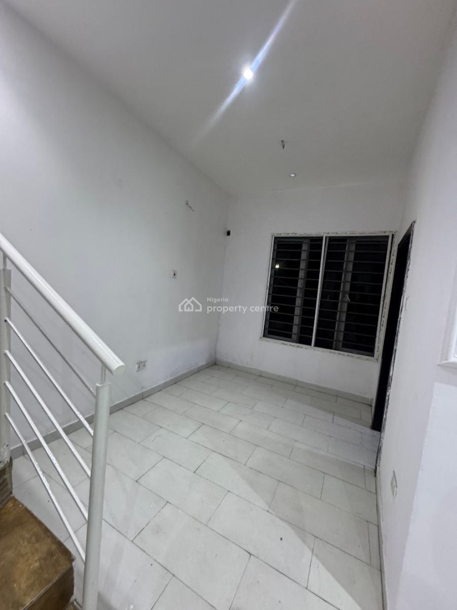 Nice  Very Spacious 4 Bedroom Duplex Terrace with Bq 2 Floor, Orchid Road, Lekki, Lagos, Terraced Duplex for Rent