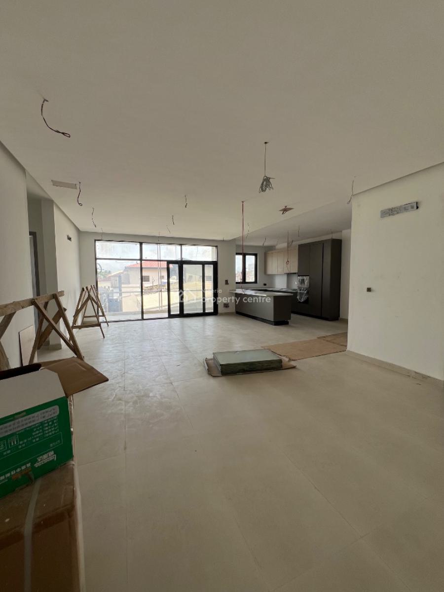 Spacious 2 Bedroom Apartment with Swimming Pool, Gym and Rooftop, Admiralty Lekki Phase 1, Lekki, Lagos, Block of Flats for Sale