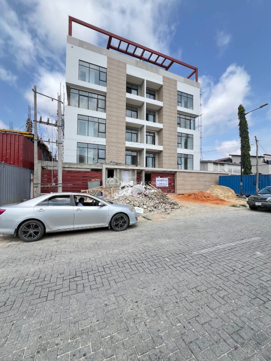 Spacious 2 Bedroom Apartment with Swimming Pool, Gym and Rooftop, Admiralty Lekki Phase 1, Lekki, Lagos, Block of Flats for Sale