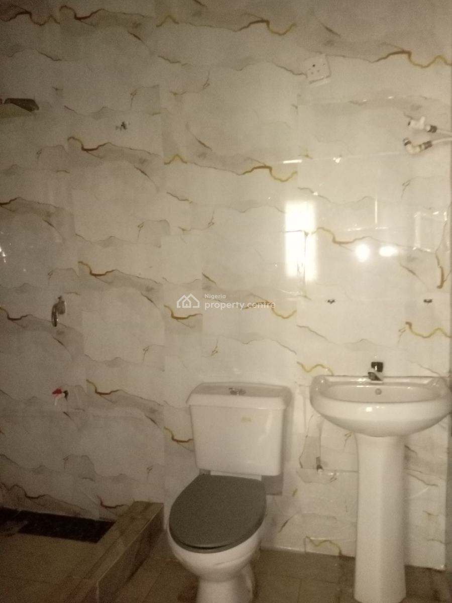 Lovely 2 Bedroom Apartment, Allen Avenue, Ikeja, Lagos, Flat / Apartment for Rent
