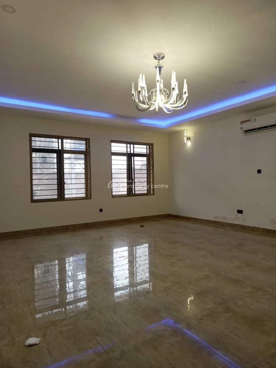 Luxury 3 Bedroom Apartment with Bq in a Serene Environment, Guzape District, Abuja, Flat / Apartment for Rent