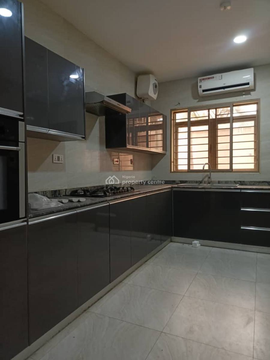 Luxury 3 Bedroom Apartment with Bq in a Serene Environment, Guzape District, Abuja, Flat / Apartment for Rent