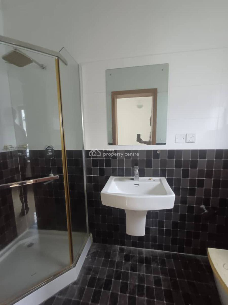 Self Service 3 Bedroom Flat with Bq, Off Admiralty Road, Lekki Phase 1, Lekki, Lagos, House for Rent