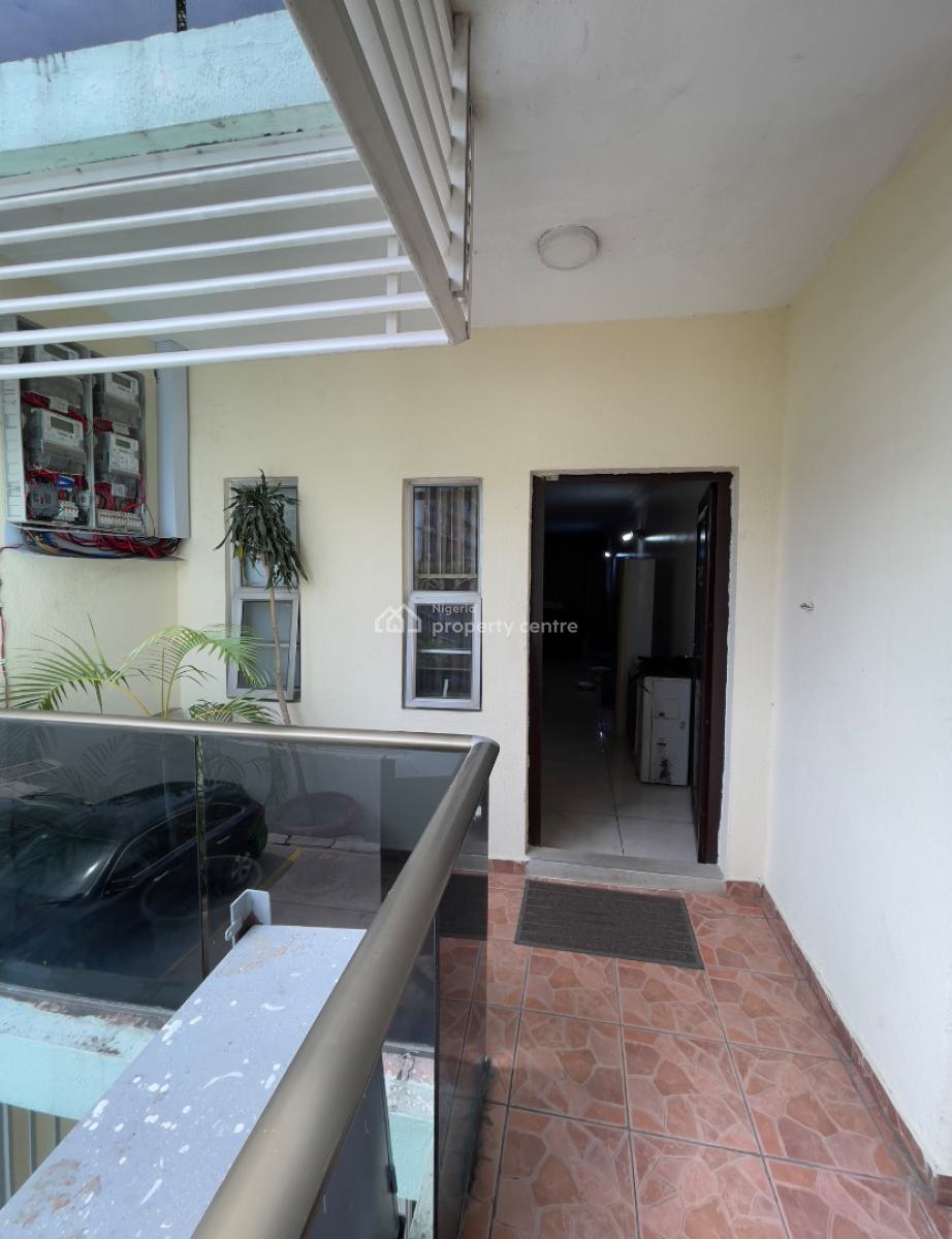 Service 3bedroom Flat with Swimming Pool, Basketball Court/playgound, 1004 Victoria Island Lagos, Victoria Island (vi), Lagos, Flat / Apartment for Sale