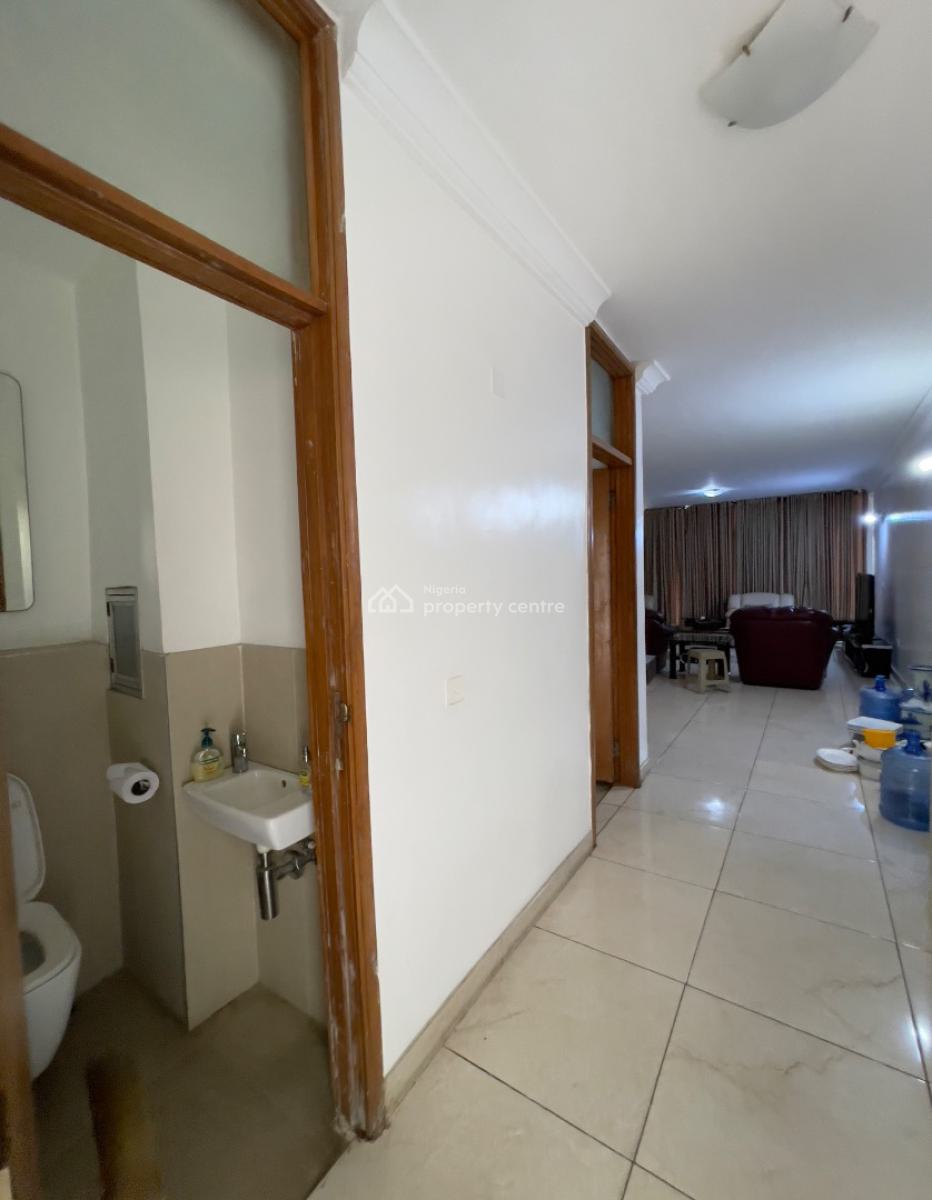 Service 3bedroom Flat with Swimming Pool, Basketball Court/playgound, 1004 Victoria Island Lagos, Victoria Island (vi), Lagos, Flat / Apartment for Sale