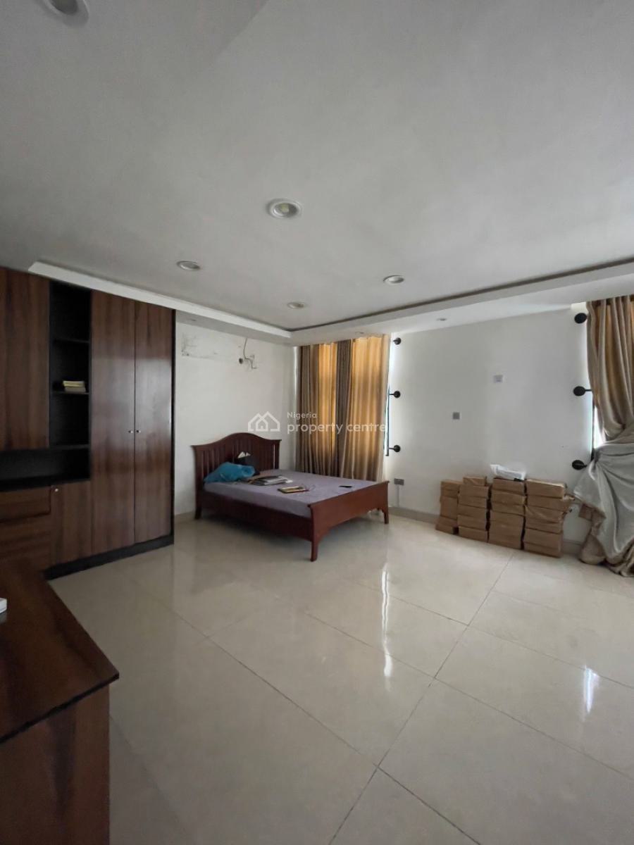 Service 3bedroom Flat with Swimming Pool, Basketball Court/playgound, 1004 Victoria Island Lagos, Victoria Island (vi), Lagos, Flat / Apartment for Sale