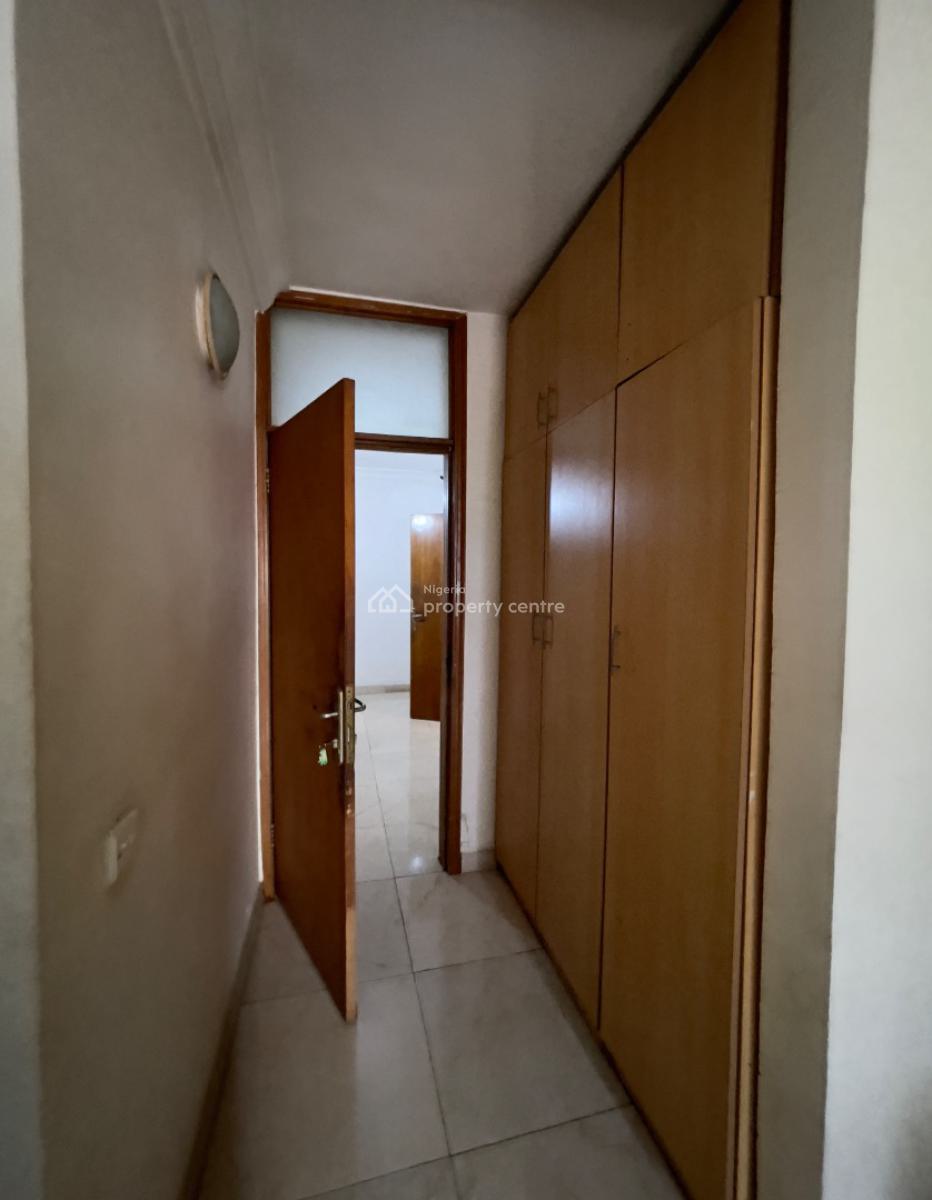Service 3bedroom Flat with Swimming Pool, Basketball Court/playgound, 1004 Victoria Island Lagos, Victoria Island (vi), Lagos, Flat / Apartment for Sale
