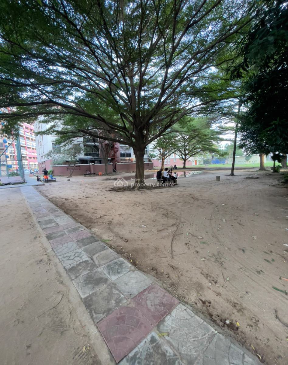 Service 3bedroom Flat with Swimming Pool, Basketball Court/playgound, 1004 Victoria Island Lagos, Victoria Island (vi), Lagos, Flat / Apartment for Sale