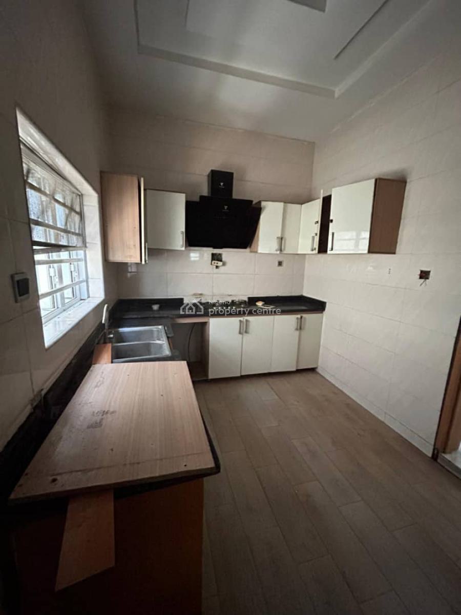 Luxurious Spacious Room Self Contain, Chevron, Lekki, Lagos, Self Contain (single Rooms) for Rent