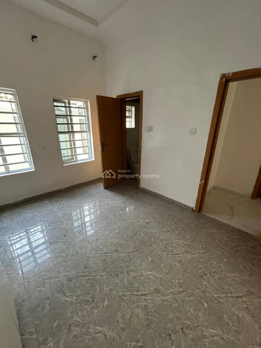 Luxurious Spacious Room Self Contain, Chevron, Lekki, Lagos, Self Contain (single Rooms) for Rent