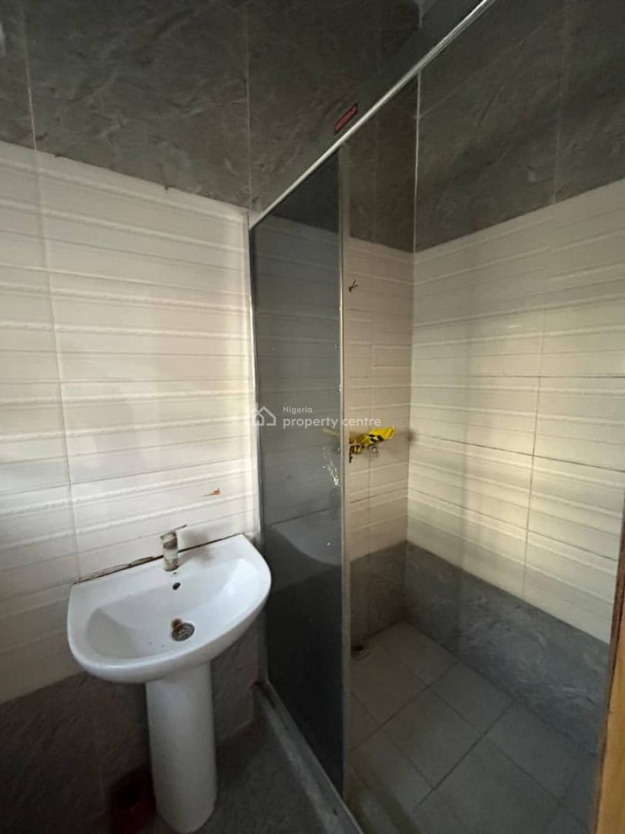 Luxurious Spacious Room Self Contain, Chevron, Lekki, Lagos, Self Contain (single Rooms) for Rent