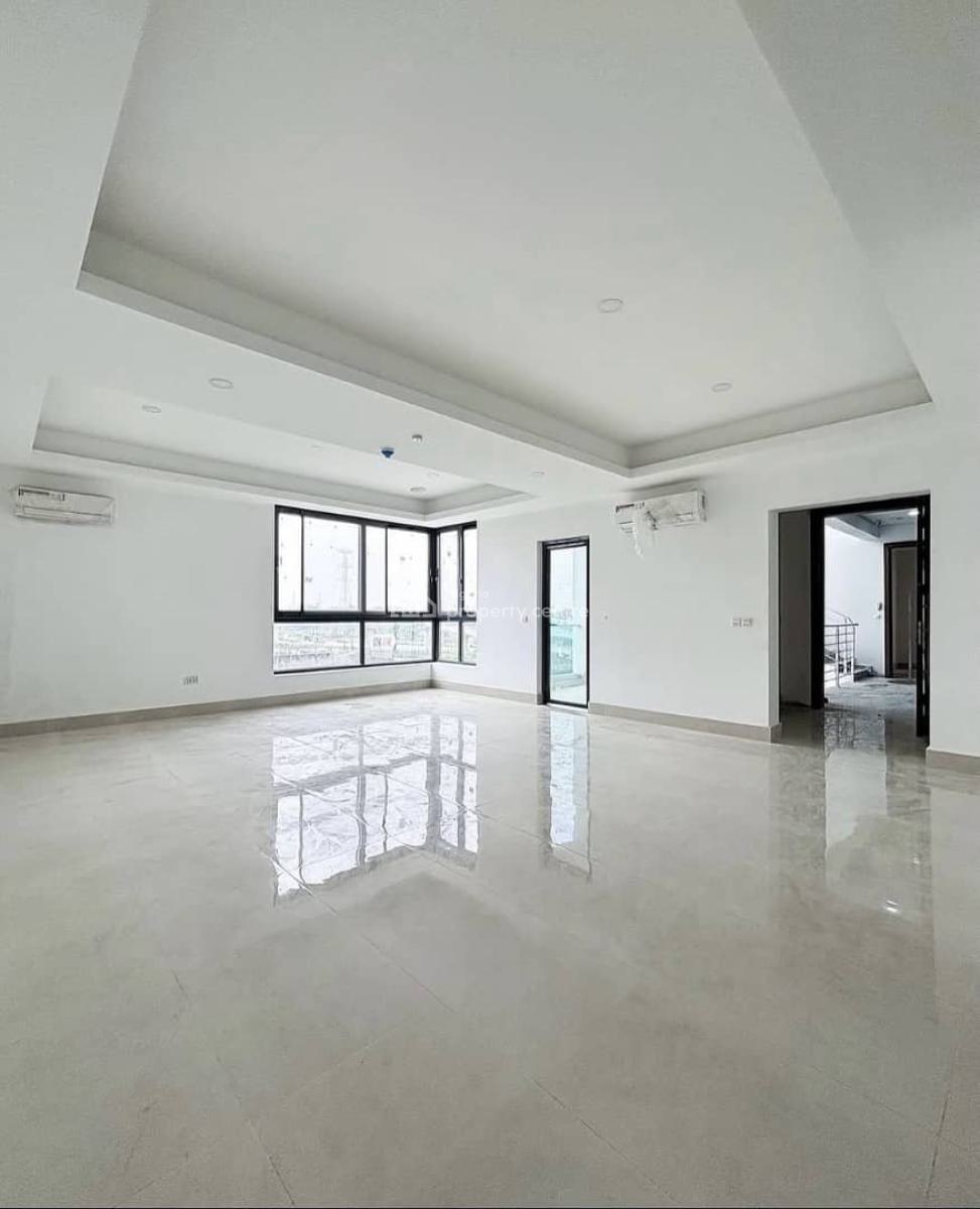 Luxurious 3 Bedroom with Bq and Swimming Pool, Lekki Phase 1, Lekki, Lagos, Flat / Apartment for Rent