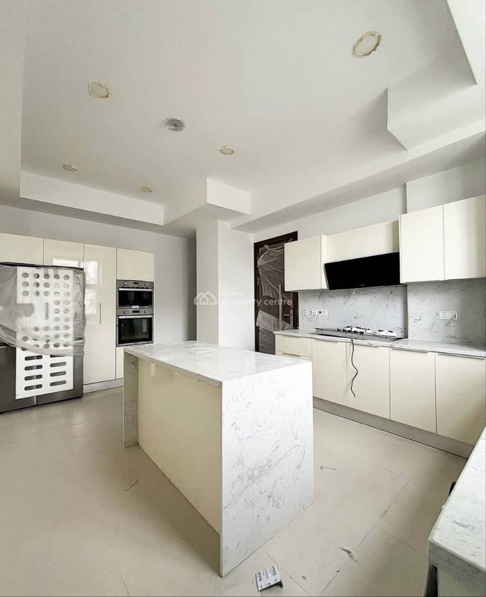 Luxurious 3 Bedroom with Bq and Swimming Pool, Lekki Phase 1, Lekki, Lagos, Flat / Apartment for Rent