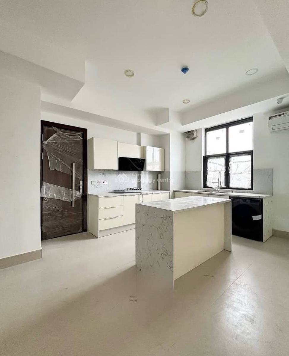 Luxurious 3 Bedroom with Bq and Swimming Pool, Lekki Phase 1, Lekki, Lagos, Flat / Apartment for Rent