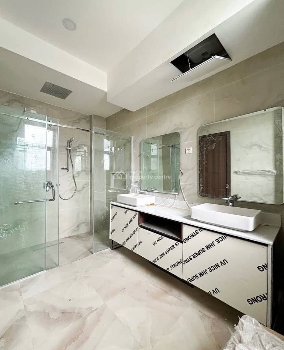 Luxurious 3 Bedroom with Bq and Swimming Pool, Lekki Phase 1, Lekki, Lagos, Flat / Apartment for Rent