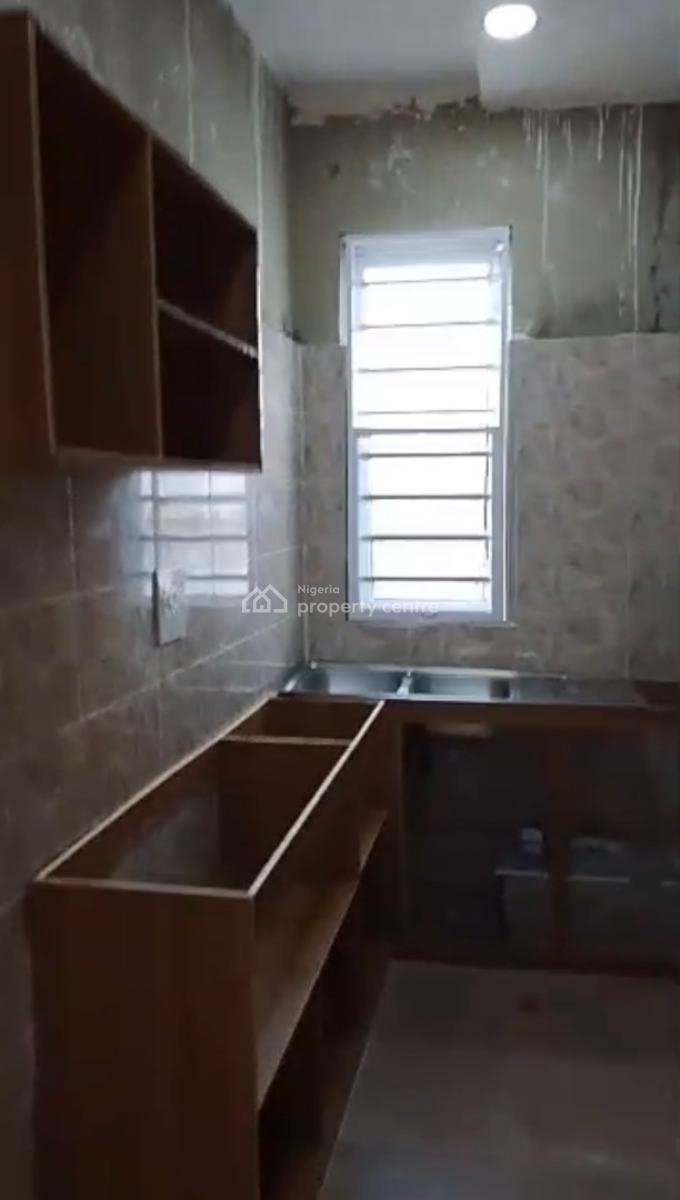 Newly Built 2 Bedroom Flat, Onipanu, Shomolu, Lagos, Flat / Apartment for Rent