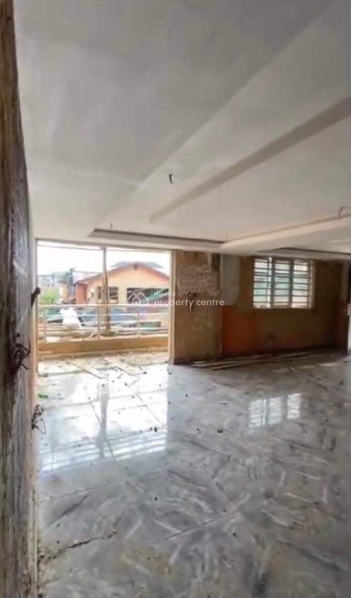 Massive 3-bedroom Flat in a Serene Area, Surulere, Lagos, Flat / Apartment for Rent