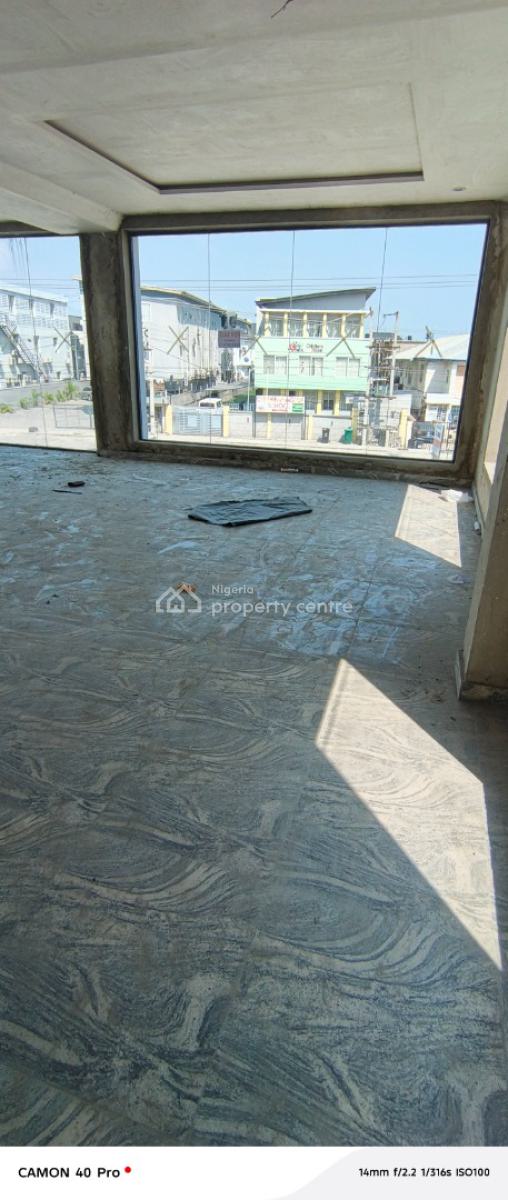 112sqm Rooftop Bar Space, Orchid Road, Lekki, Lagos, Restaurant / Bar for Sale