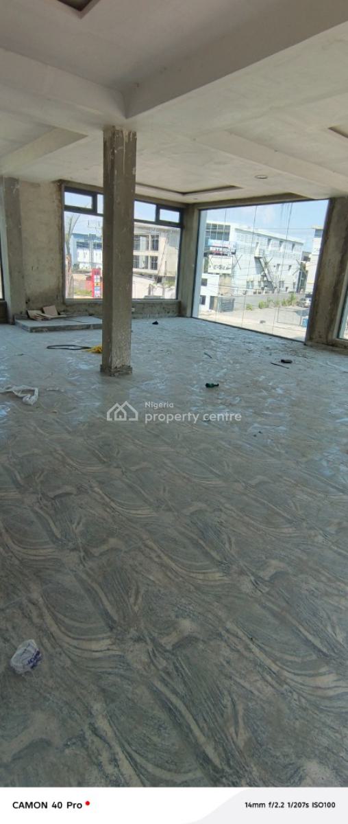 Restaurant Space Upstairs, Orchid Road, Lekki, Lagos, Restaurant / Bar for Sale