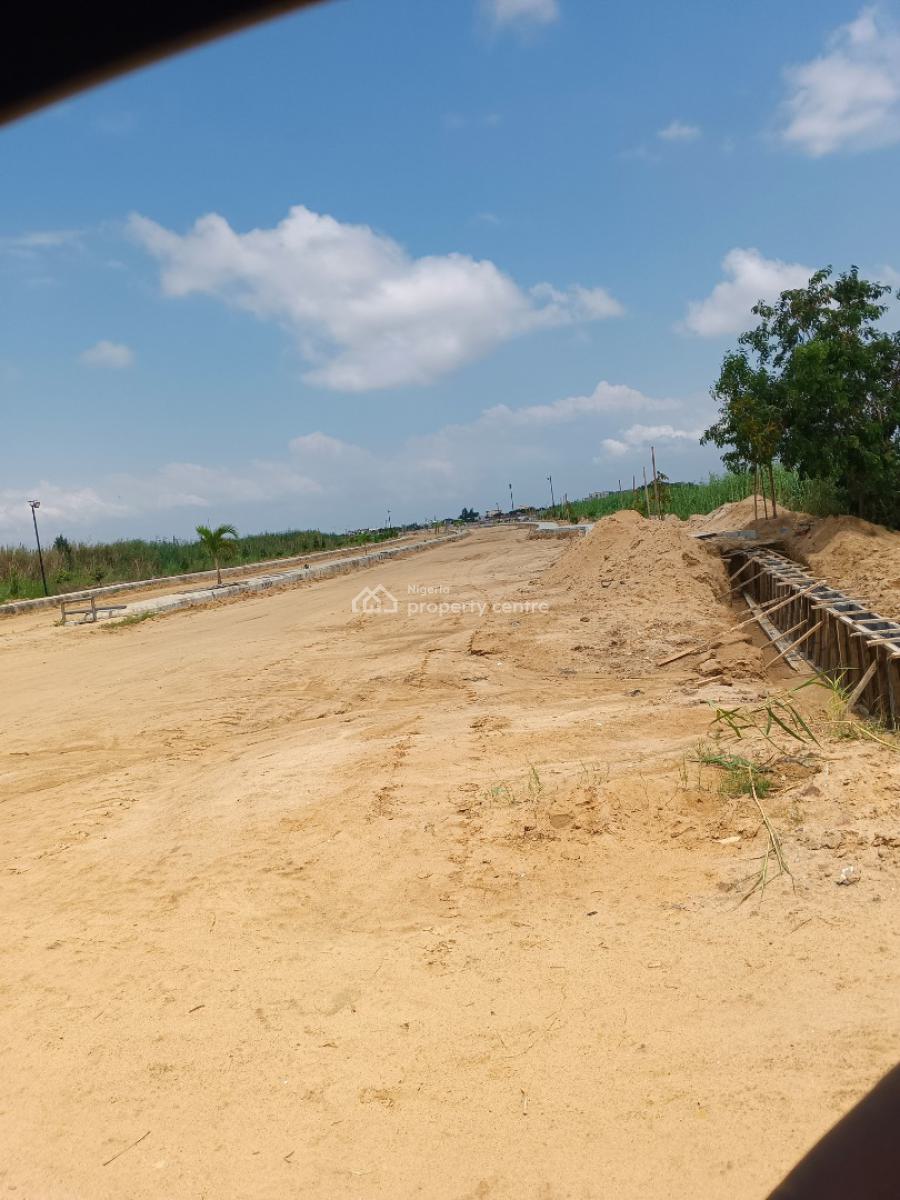 Fantastic 251sqm Dry Land..cofo.. Distress, Gravitas Estate, Ojakomo, Ajiran Waterfront, Chevron Drive, Chevron, Lekki, Lagos, Residential Land for Sale