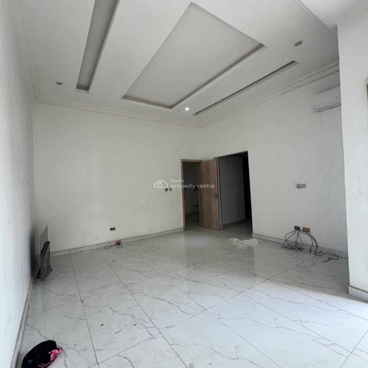 4 Bedroom & Bq, Ikota, Lekki, Lagos, Semi-detached Duplex for Rent