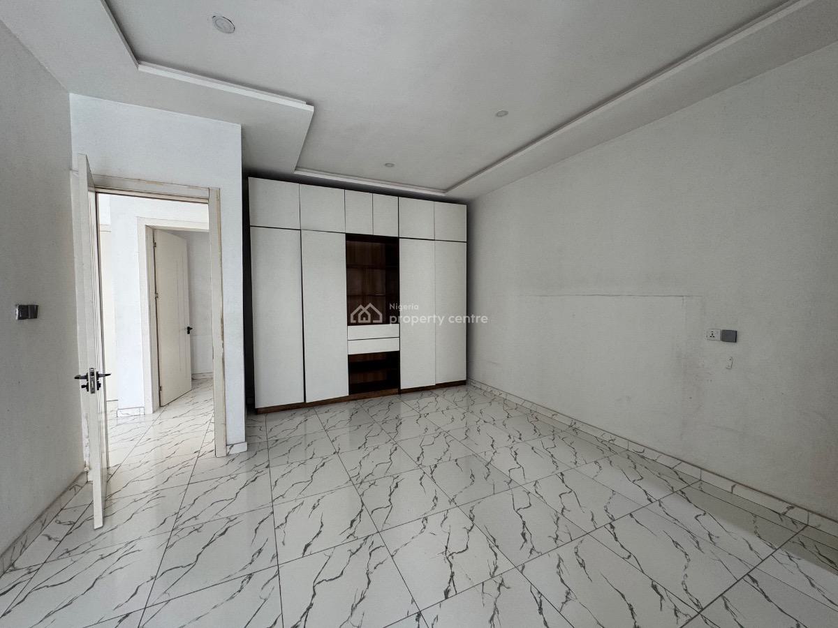 Well Serviced 2bedrooms Apartment, Brideview Estate, Agungi, Lekki, Lagos, Flat / Apartment for Sale