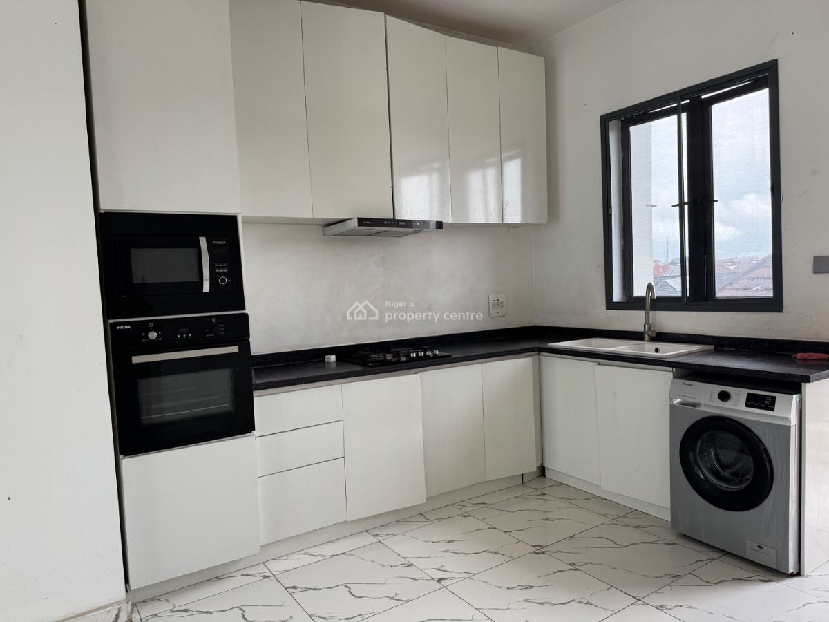 Well Serviced 2bedrooms Apartment, Brideview Estate, Agungi, Lekki, Lagos, Flat / Apartment for Sale