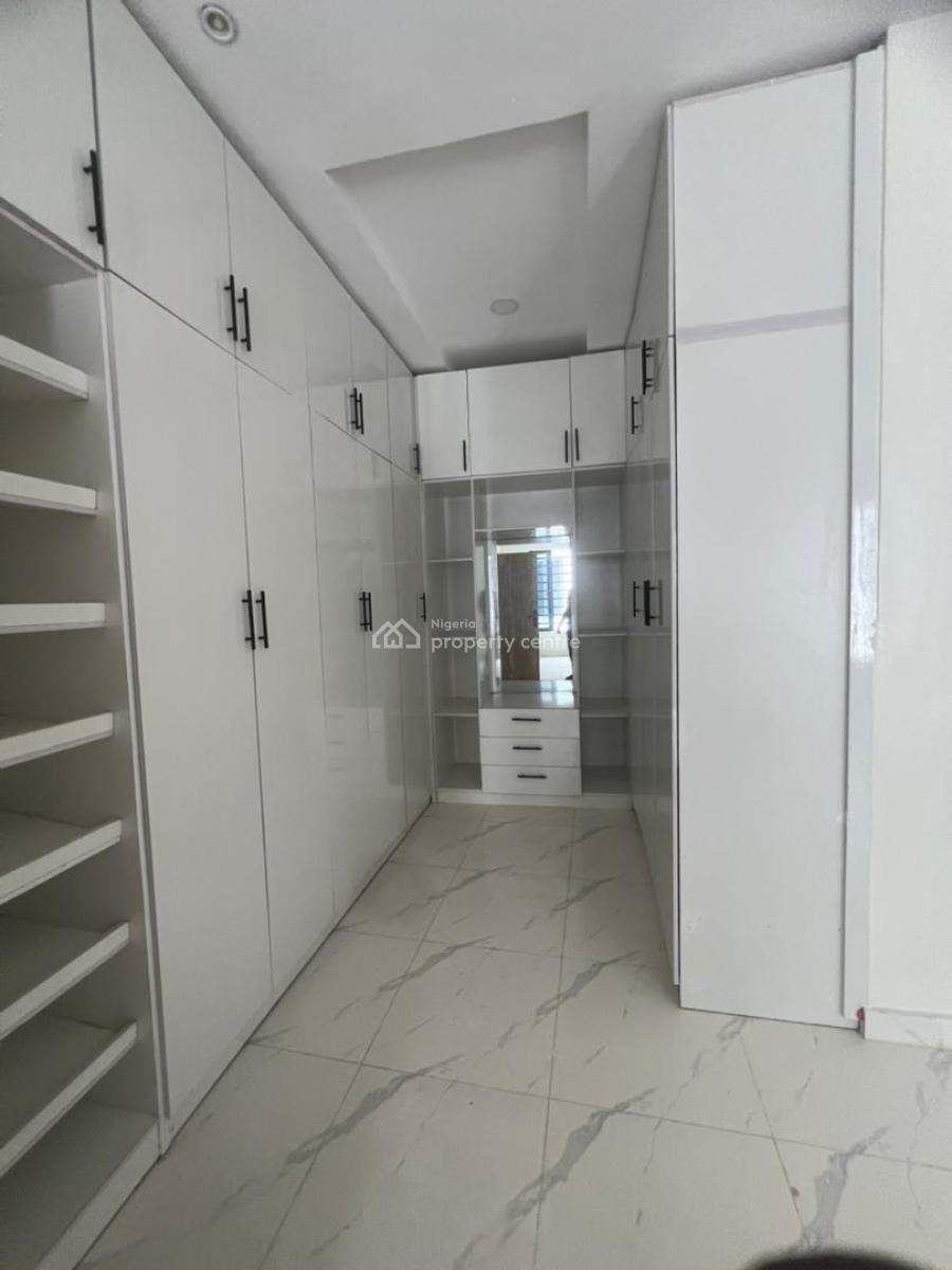 4bedroom Semi Detached Duplex for .   Amenities:  - [ ] Fitted Kit, Location: Harris Drive Vgc Lagos, Vgc, Lekki, Lagos, Semi-detached Duplex for Sale