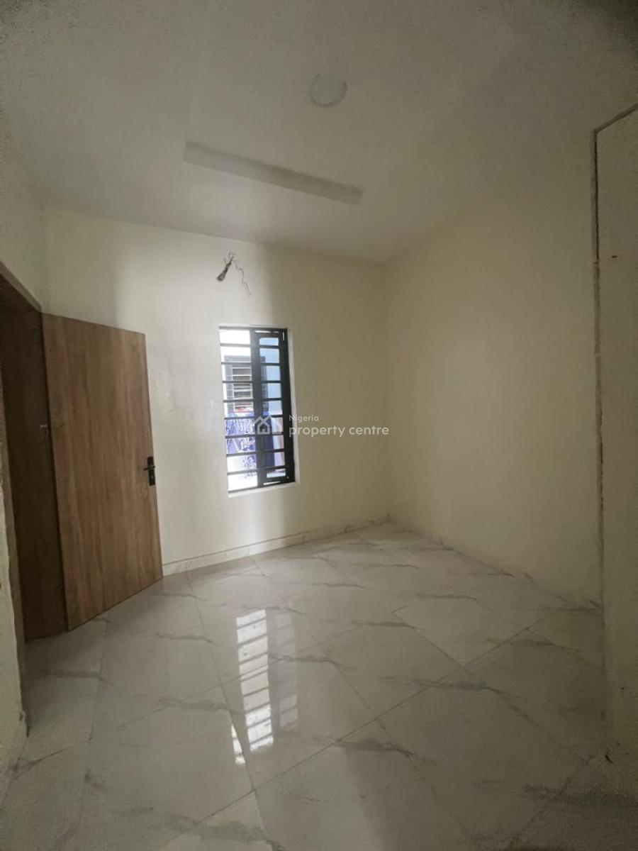 4bedroom Semi Detached Duplex for .   Amenities:  - [ ] Fitted Kit, Location: Harris Drive Vgc Lagos, Vgc, Lekki, Lagos, Semi-detached Duplex for Sale
