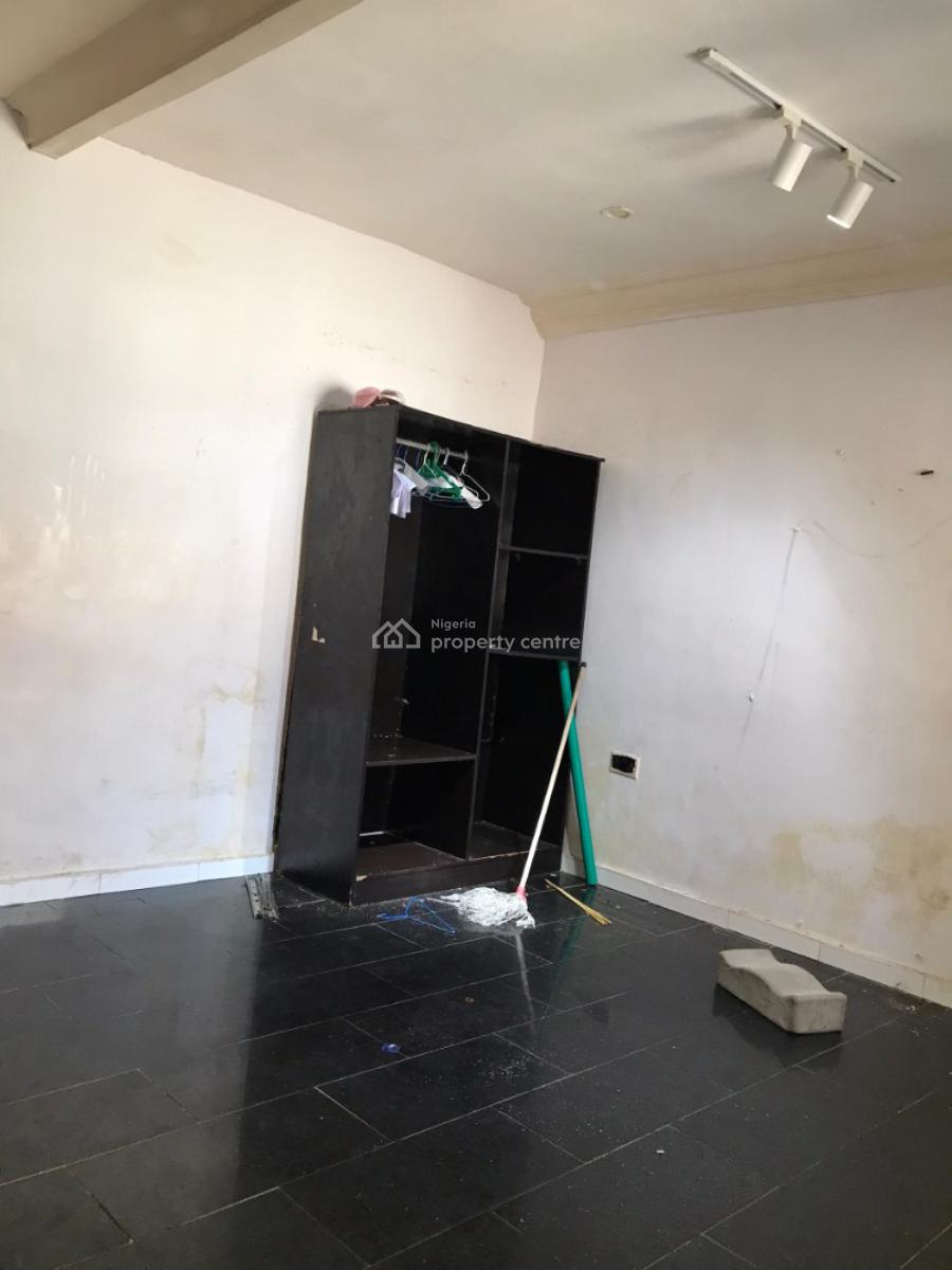 Spacious Self Contained Apartment Upstairs with Balcony, Lekki Phase 1, Lekki, Lagos, Self Contain (single Rooms) for Rent