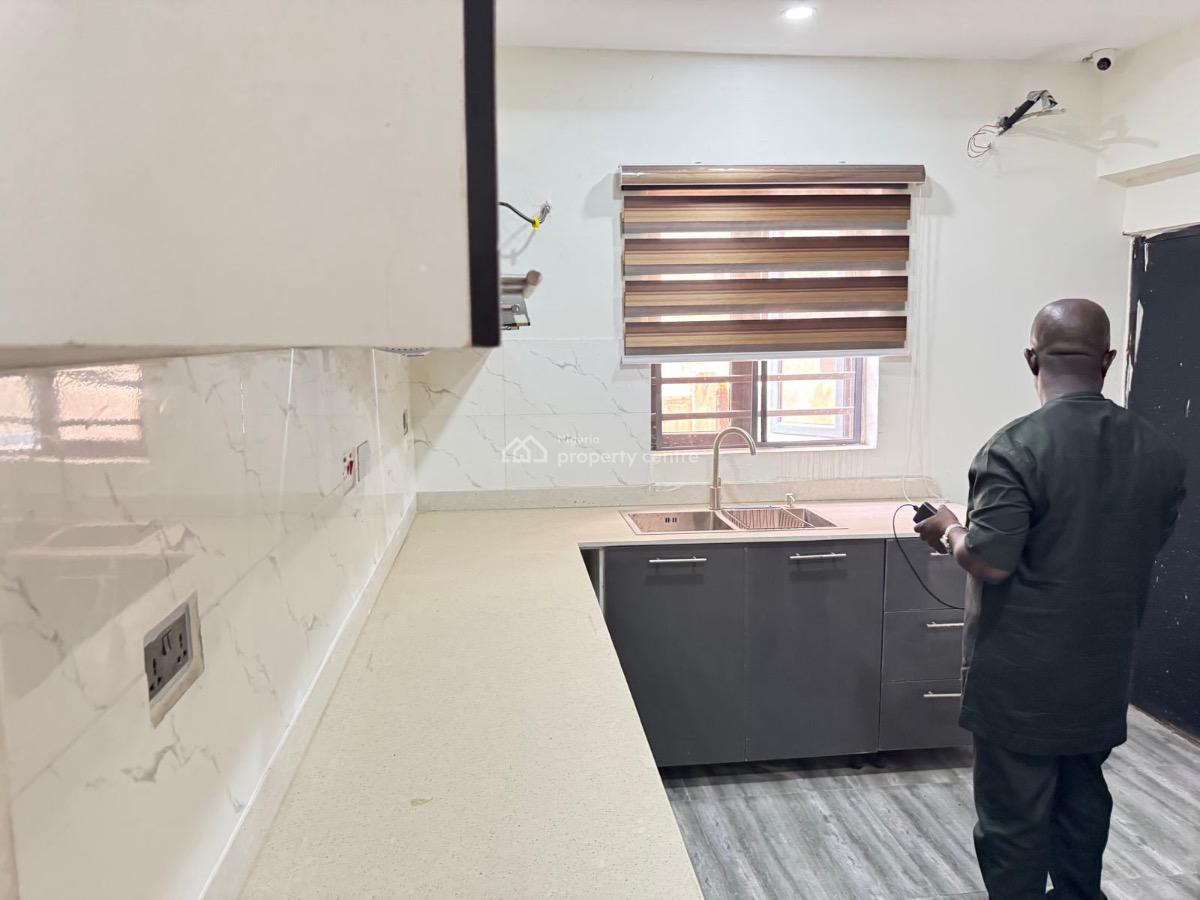 3 Bedrooms House in Gated Estate with Pool, Ogombo, Ajah, Lagos, Terraced Duplex for Sale