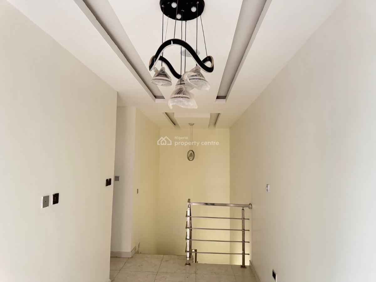 3 Bedrooms House in Gated Estate with Pool, Ogombo, Ajah, Lagos, Terraced Duplex for Sale