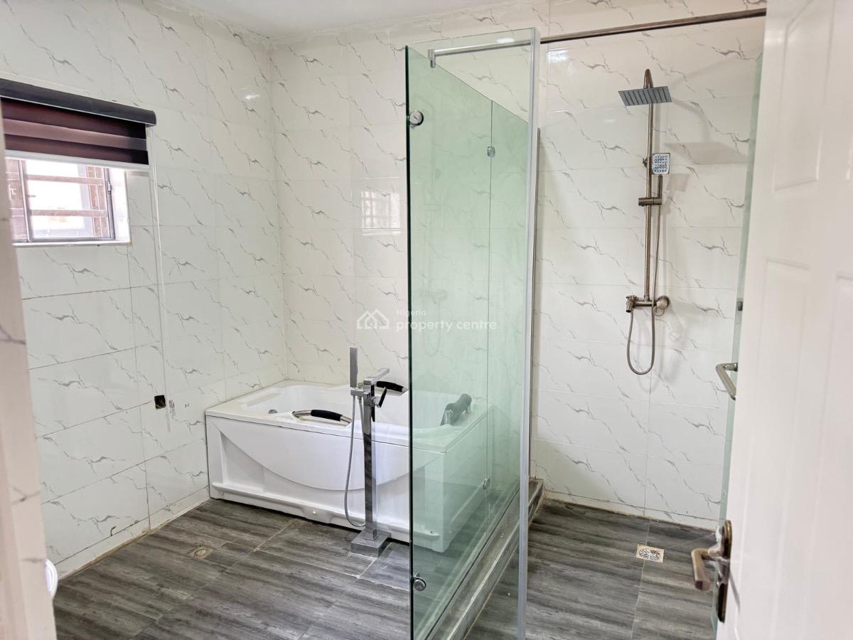 3 Bedrooms House in Gated Estate with Pool, Ogombo, Ajah, Lagos, Terraced Duplex for Sale