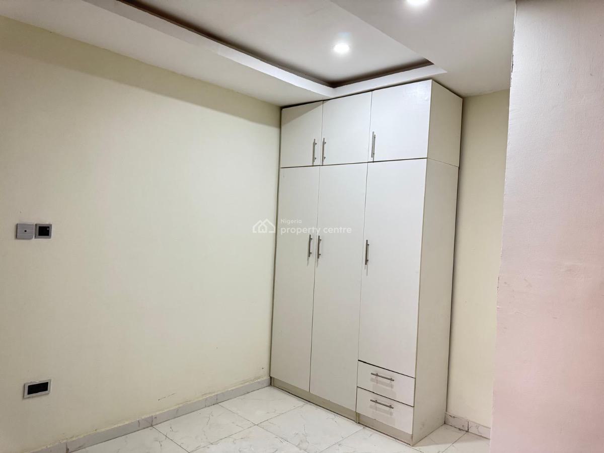 3 Bedrooms House in Gated Estate with Pool, Ogombo, Ajah, Lagos, Terraced Duplex for Sale