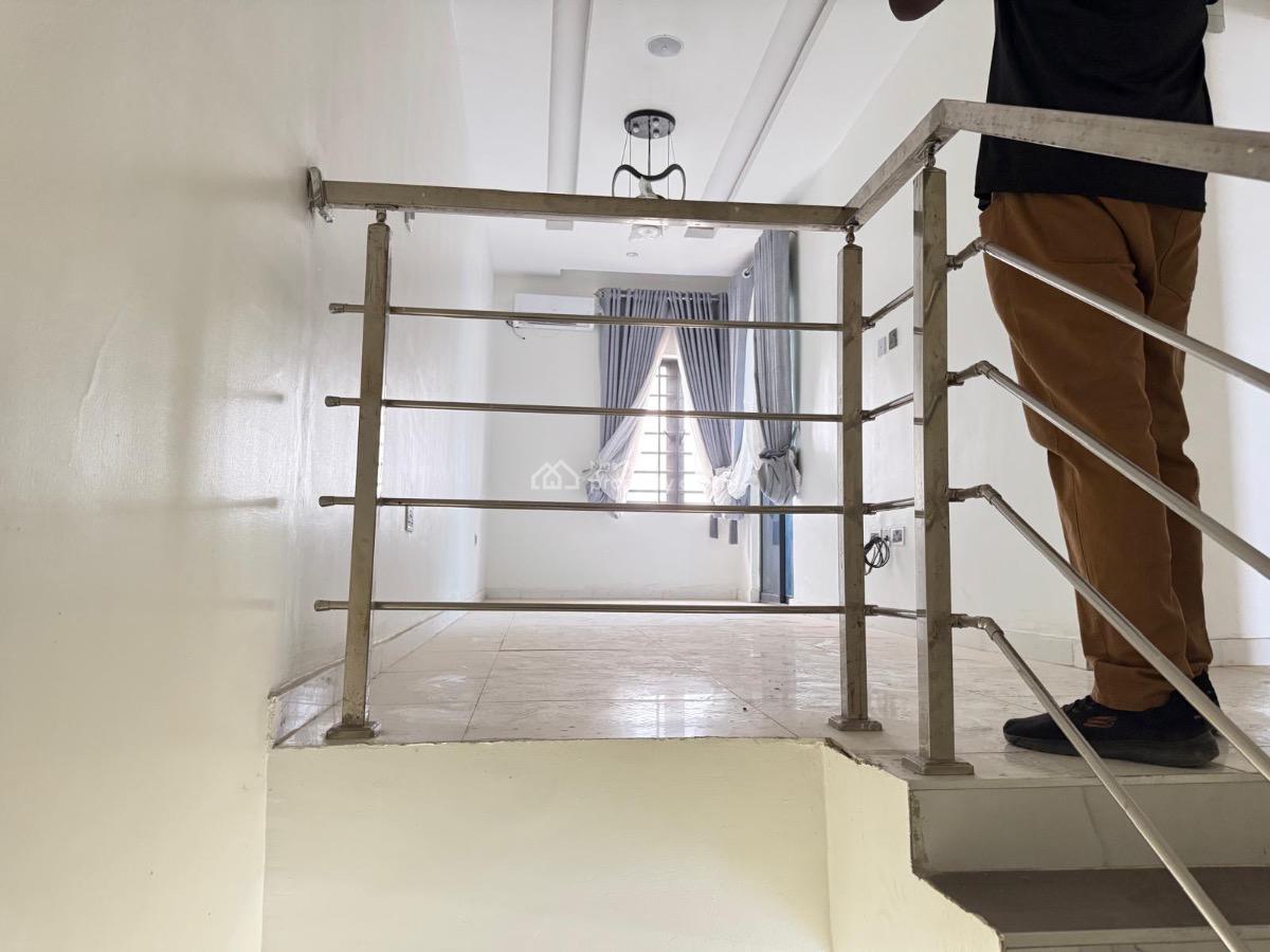 3 Bedrooms House in Gated Estate with Pool, Ogombo, Ajah, Lagos, Terraced Duplex for Sale