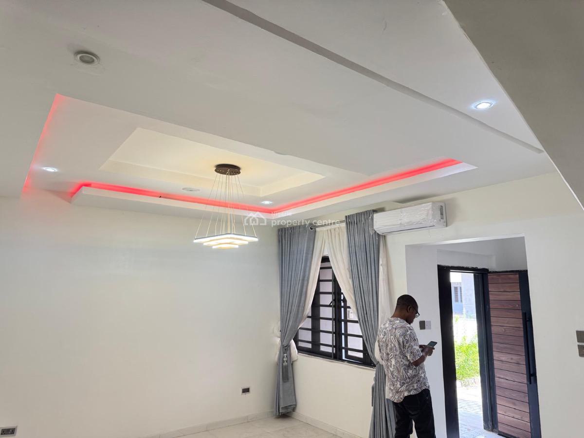 3 Bedrooms House in Gated Estate with Pool, Ogombo, Ajah, Lagos, Terraced Duplex for Sale