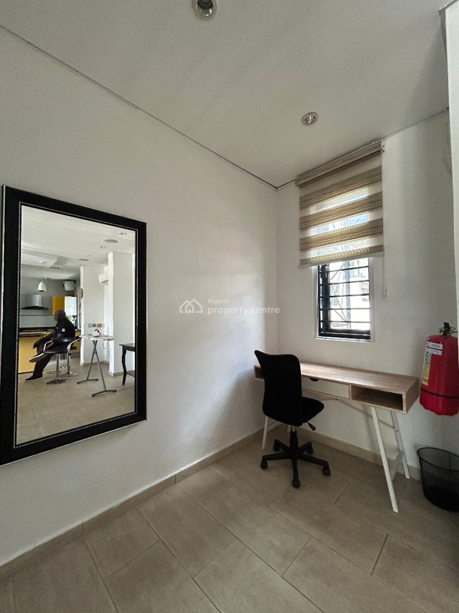 Well Maintained 1 Bedroom Terrace Duplex, Banana Island, Ikoyi, Lagos, Mini Flat (room and Parlour) for Rent