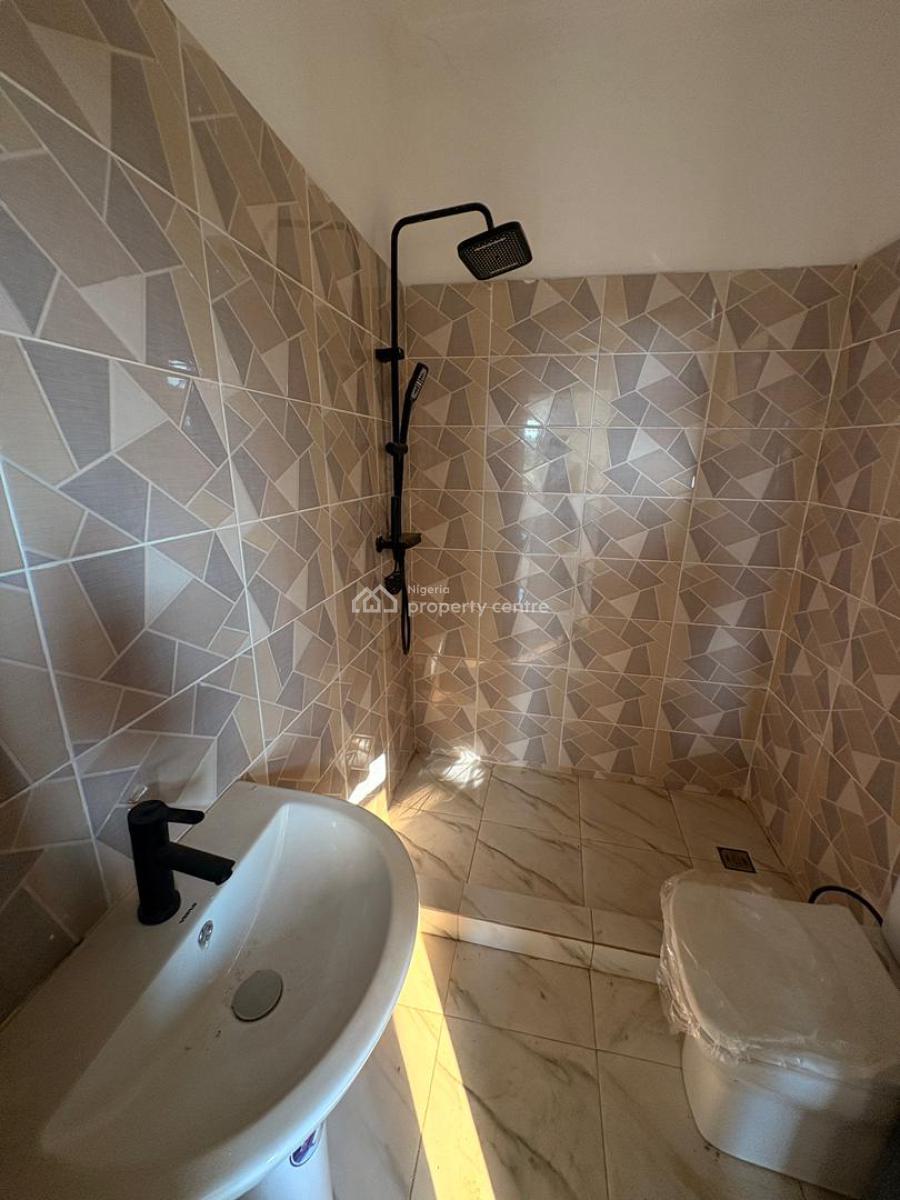 Newly Built 2 Bedroom Flats, Gaduwa, Abuja, Flat / Apartment for Sale