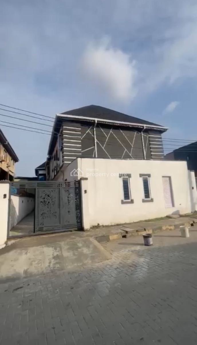 Relatively Newly Built Mini Flat Duplex, Shomolu, Lagos, Terraced Duplex for Rent