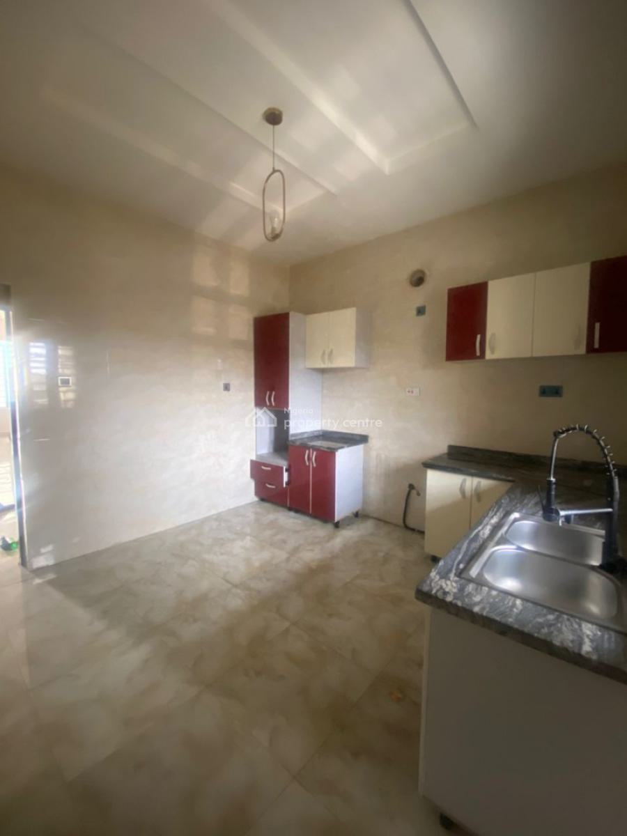 a Massive 2 Bedroom Flat All En-suite, Olowora, Magodo, Lagos, Flat / Apartment for Rent