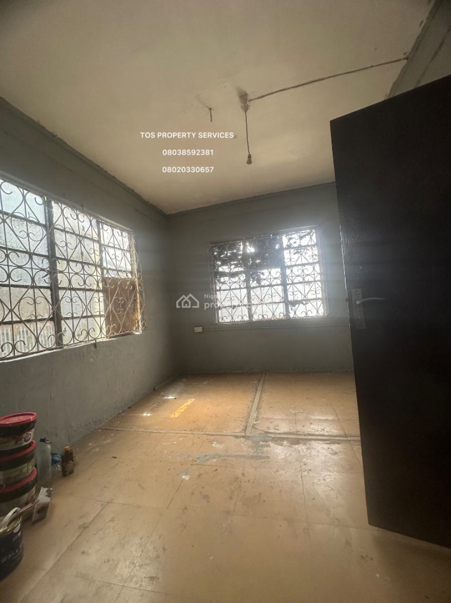 Multiple Rooms Commercial/office, By Herbert Macaulay Way, Yaba, Lagos, Warehouse for Rent